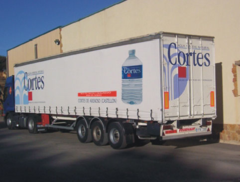 rotulacion camiones zaragoza 2 - Publicidad e impresión en lonas