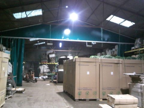 Cortinas separadoras para separar espacios de trabajo en talleres o industrias separar zonas de trabajo en un taller o industria