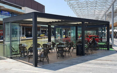 Inicio 6 Zaragoza y Jaca. Toldos, parasoles, estores y lonas Hoteles con jardín o terraza exterior: cómo planificar la instalación de toldos y pérgolas sin cerrar el servicio